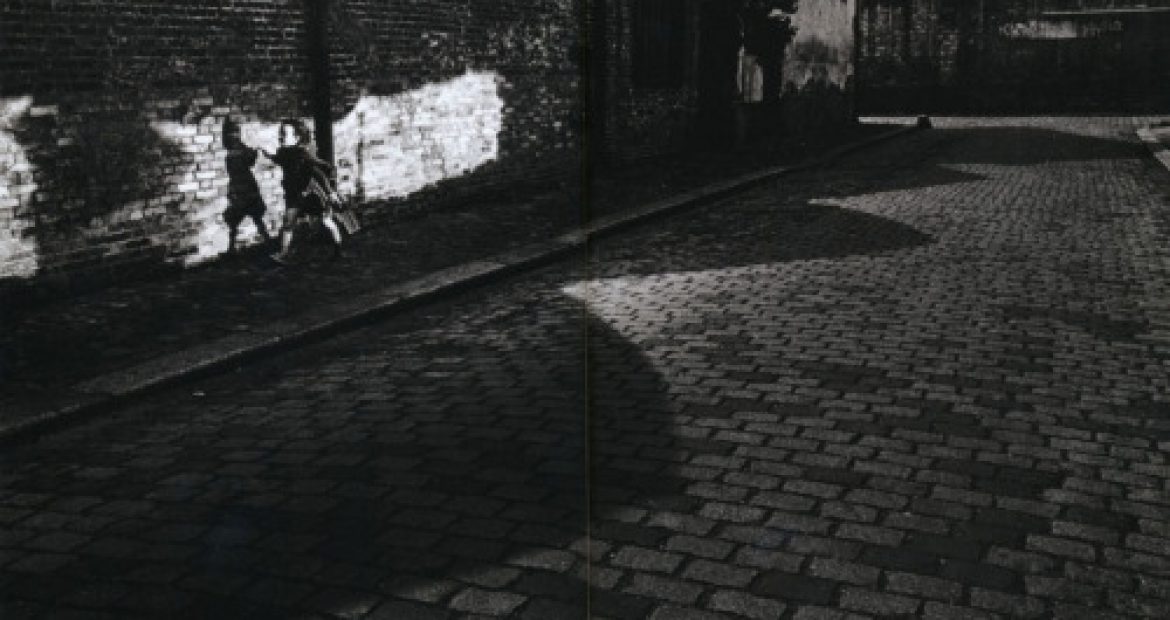 Tutti i colori di Cappuccetto Rosso #3: Sarah Moon